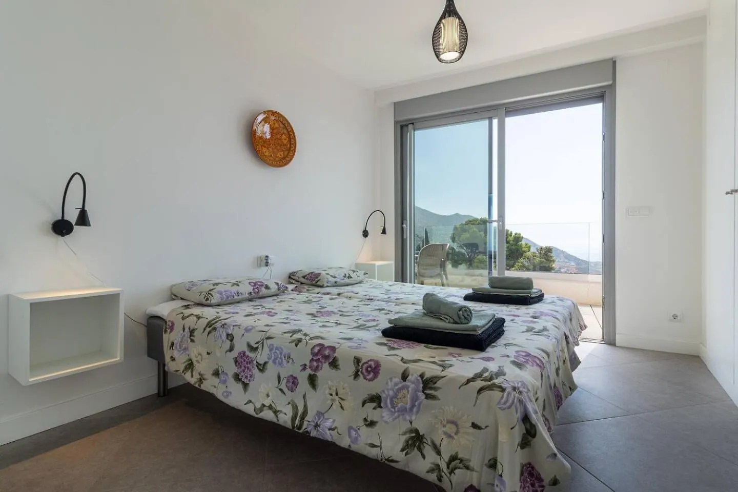 Seaview 3-Bed Flat With 2 Terraces Mijas Pueblo Apartment